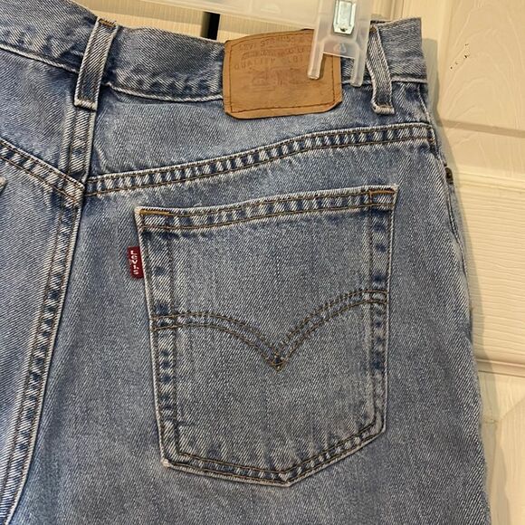 Levi's Vintage Faded Medium Blue Denim Shorts High Rise Red Tag 12 - Picture 10 of 16